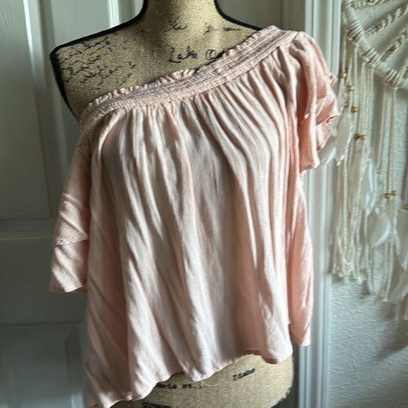 Angie | Blush Off-The- Shoulder Top | Medium - Picture 2 of 6